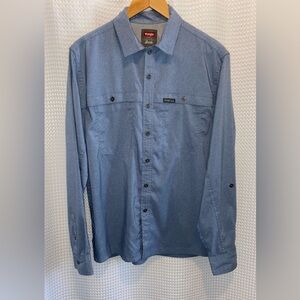 2/40$ Men’s WRANGLER outdoor regular fit‎ blue buttoned stretchy shirt Sz medium